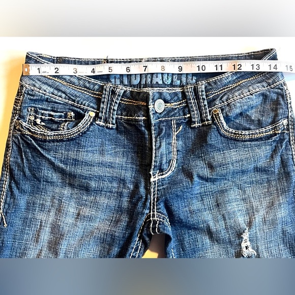 Hydraulic Women's Distressed Blue Jeans Capris Size 5/6 - Picture 8 of 15